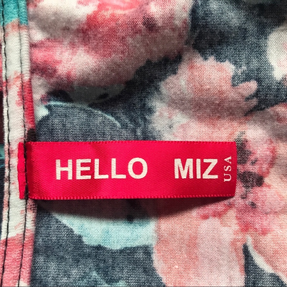 Hello Miz Maternity floral wrap dress - Picture 7 of 9